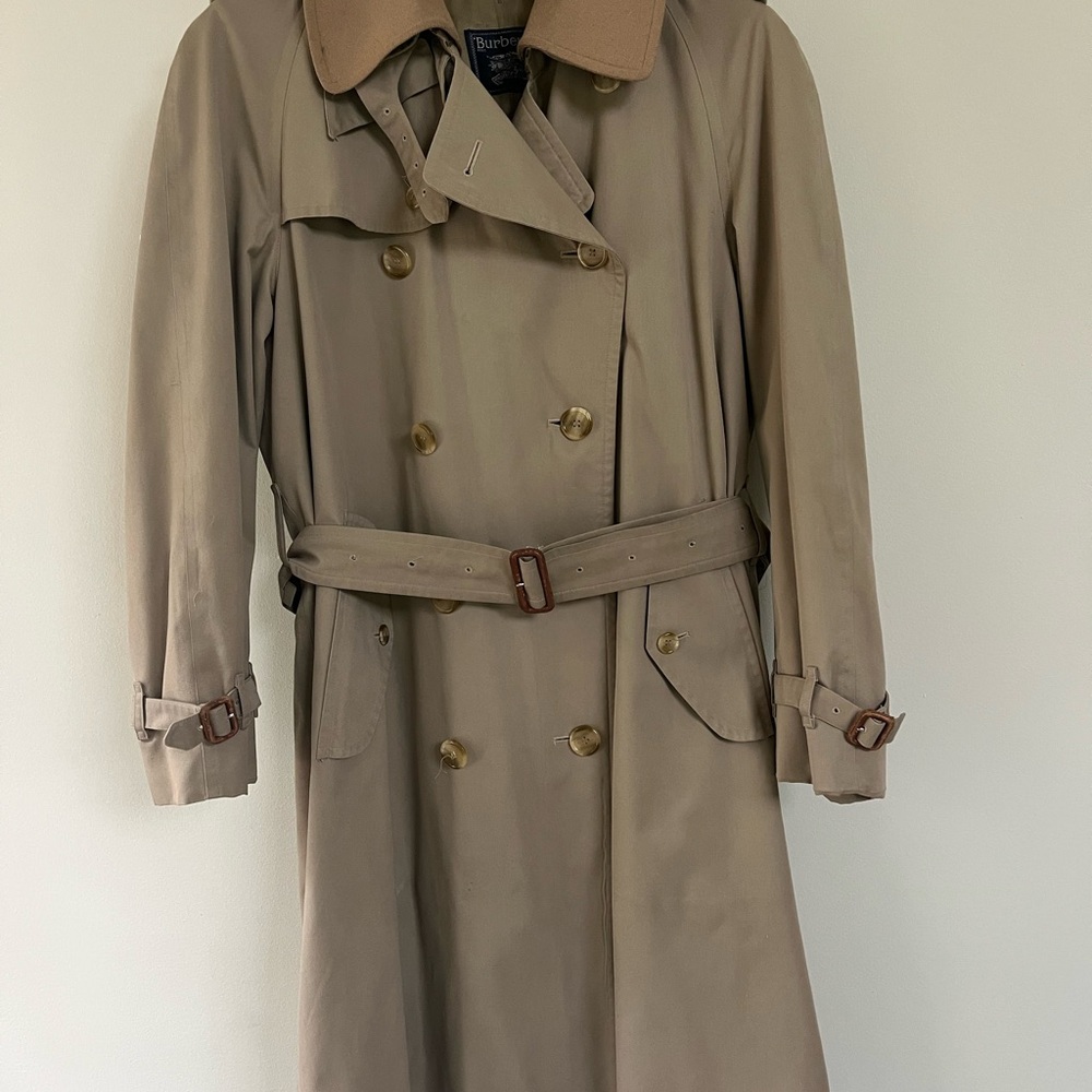 Burberry Tan Trench Coat Classic Timeless Design